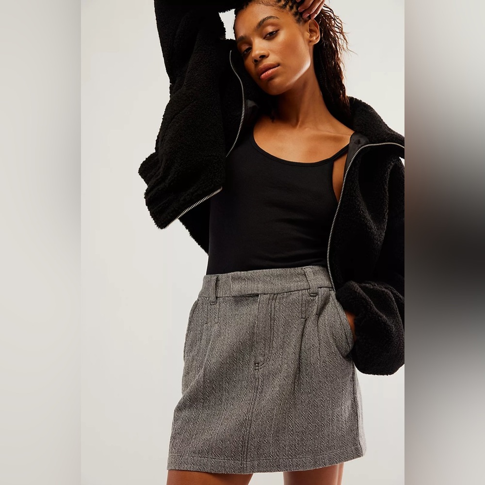 Free People Pop Preppy Mini Skirt Gray Grey Pockets Zip Front NWT Size 2